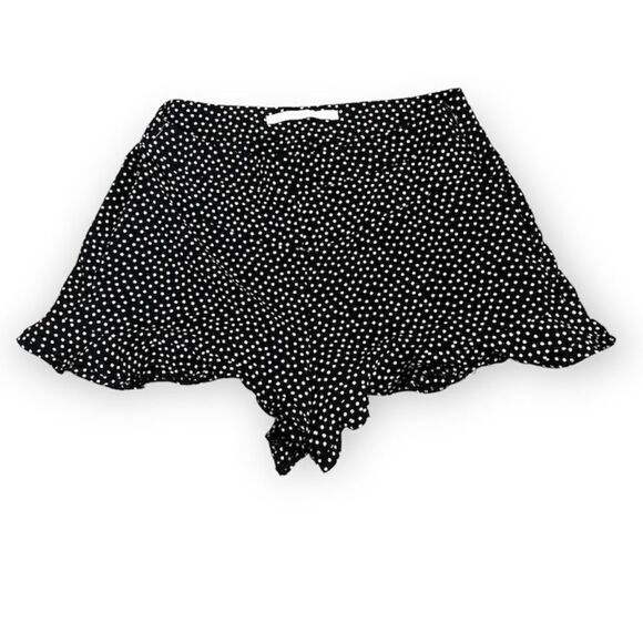 Zara Pants - Women's Zara Black & White Polka Dot Print Ruffle Shorts